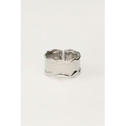 Anillo llamativo con ondas y textura MY JEWELLERY