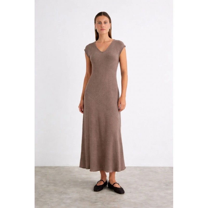 VESTIDO LARGO TEXTURIZADO ESCOTE PICO Mus&Bombon 84,95 €